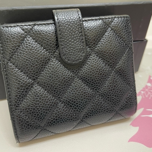Chanel Caviar Black Wallet - Picture 2 of 5